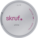 Skruf No.19 Tranbär Medium original-portion snus can with moist cranberry-flavoured portions